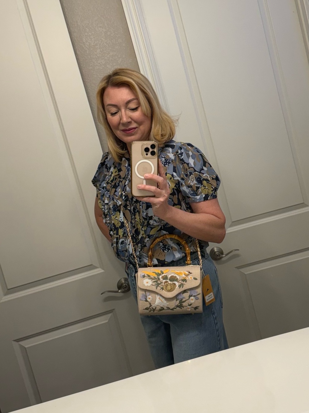 Tommy Bahama Beige Embroidered Floral Top-Handle Satchel with Bamboo Handle NWT - Picture 12 of 13